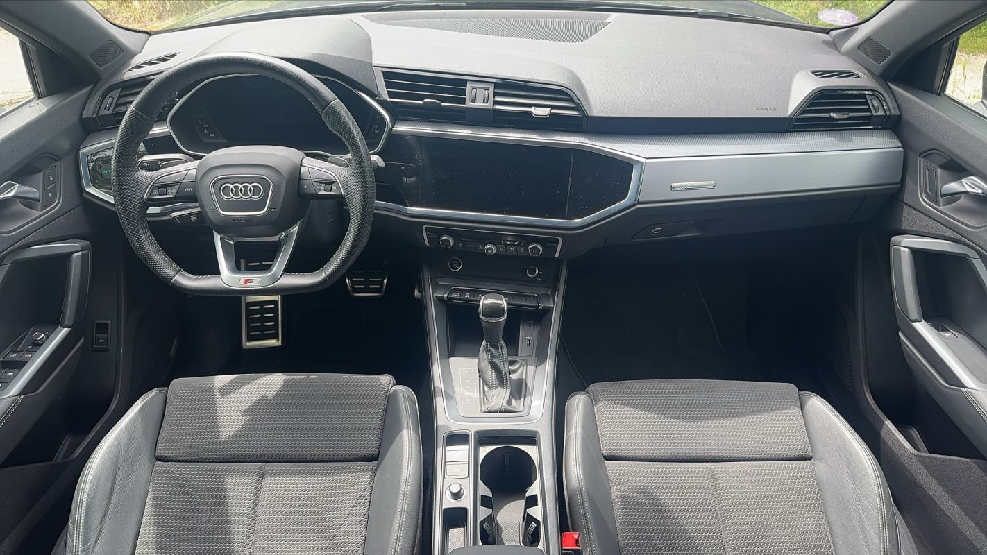 Audi Q3 - Photo 11