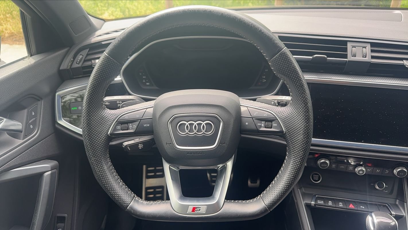 Audi Q3 - Photo 24
