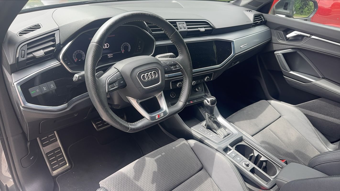 Audi Q3 - Photo 8