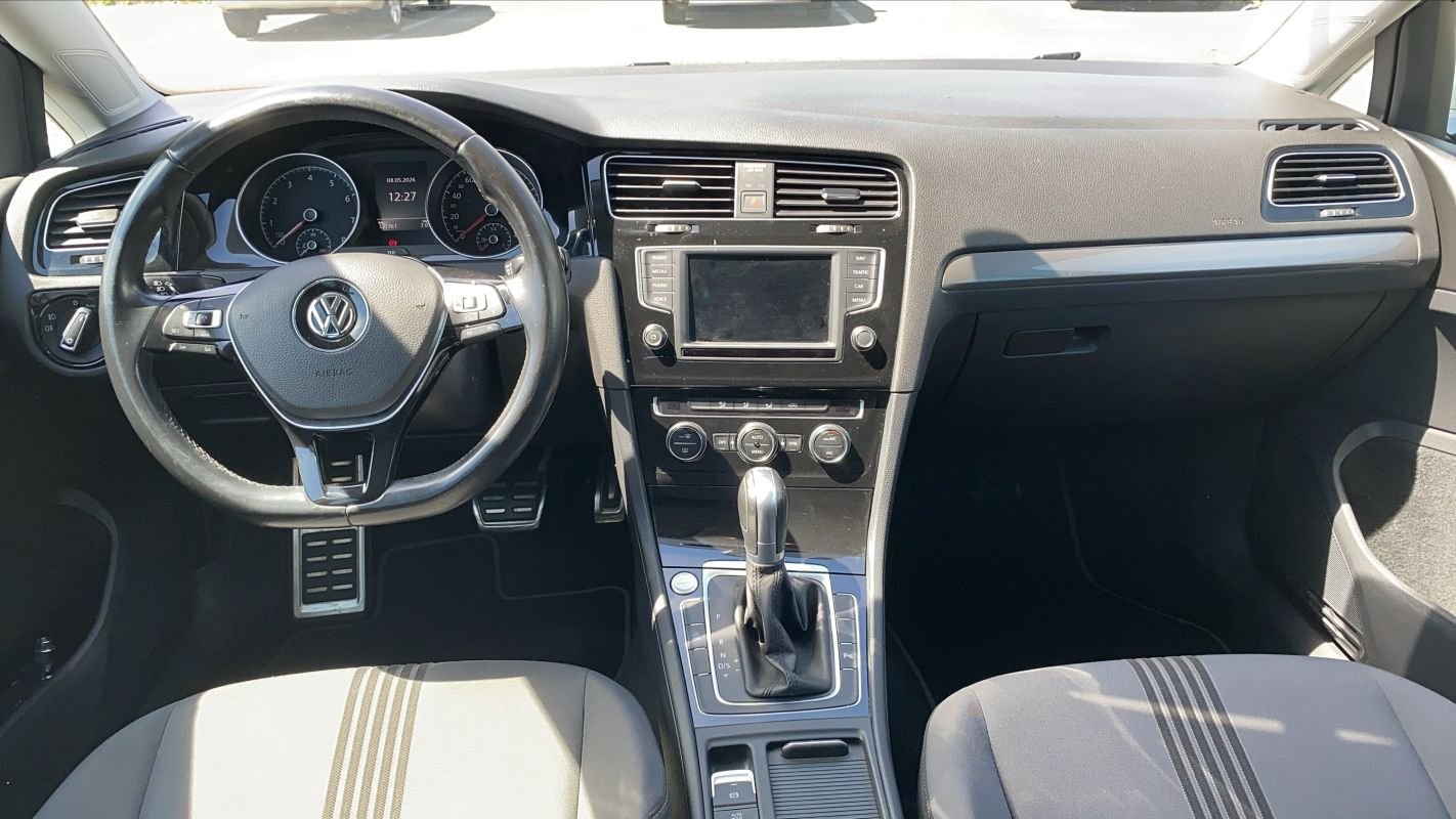 Volkswagen Golf - Photo 11