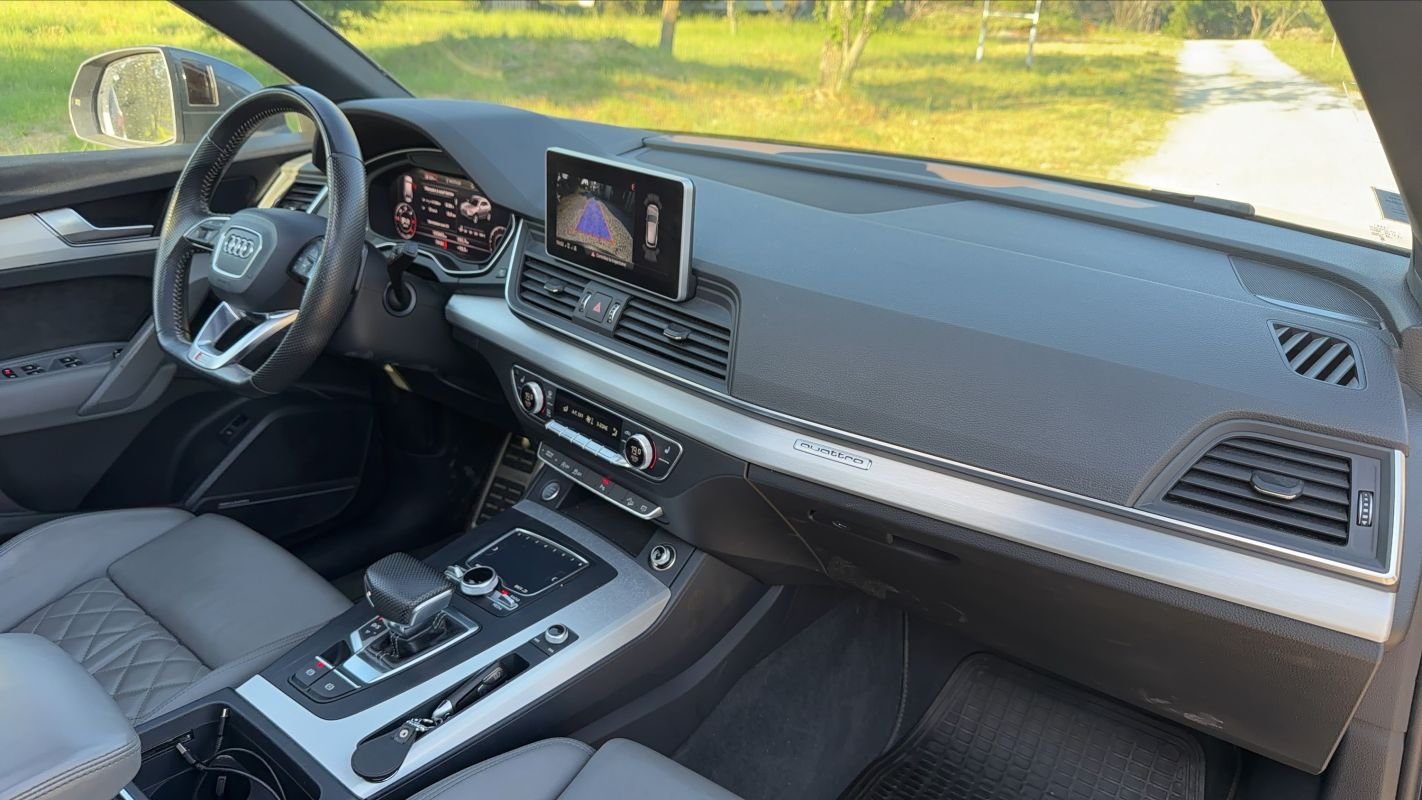 Audi Q5 - Photo 10