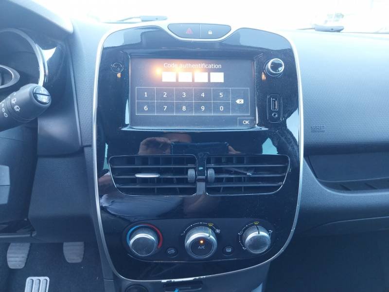 Renault Clio - Photo 32