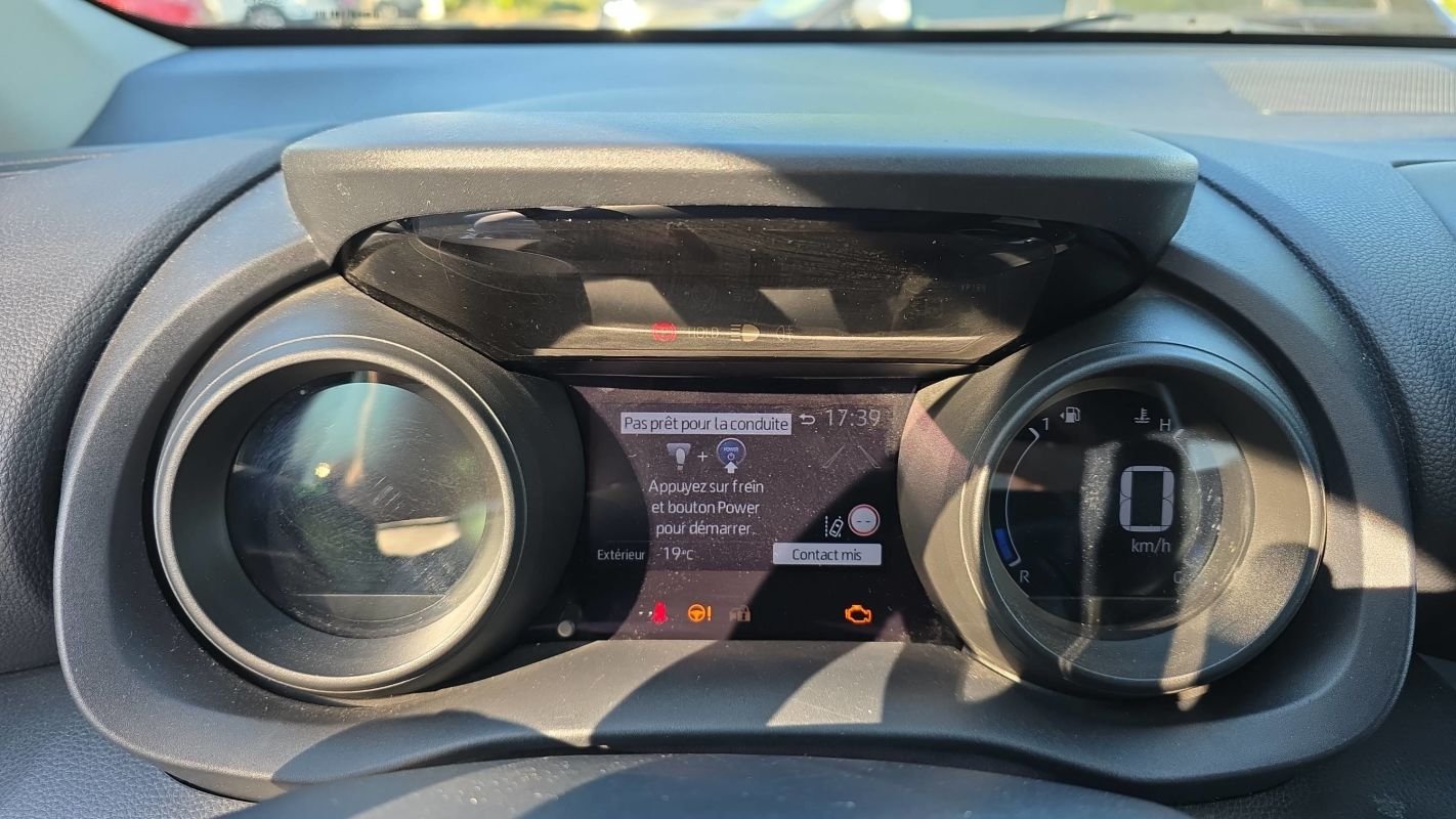 Toyota Yaris - Photo 12