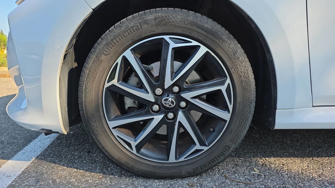 Toyota Yaris - Photo 18