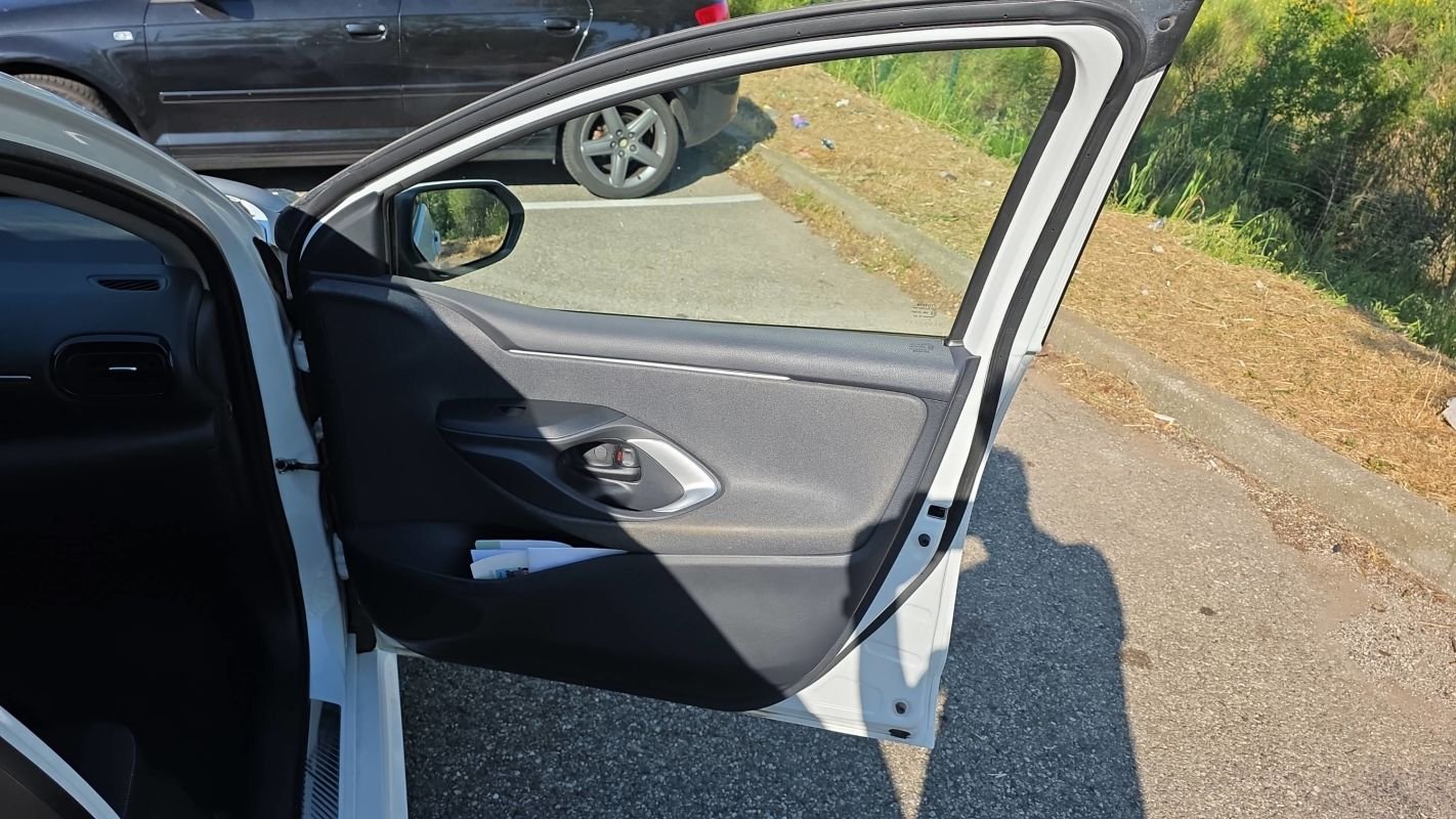 Toyota Yaris - Photo 23