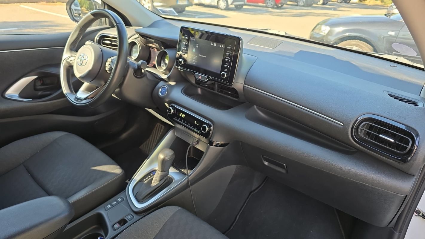 Toyota Yaris - Photo 10
