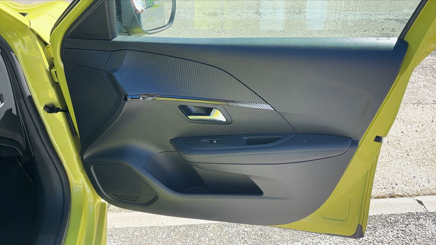 Peugeot 208 - Photo 24