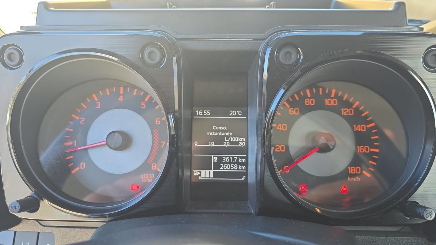 Suzuki Jimny - Photo 12