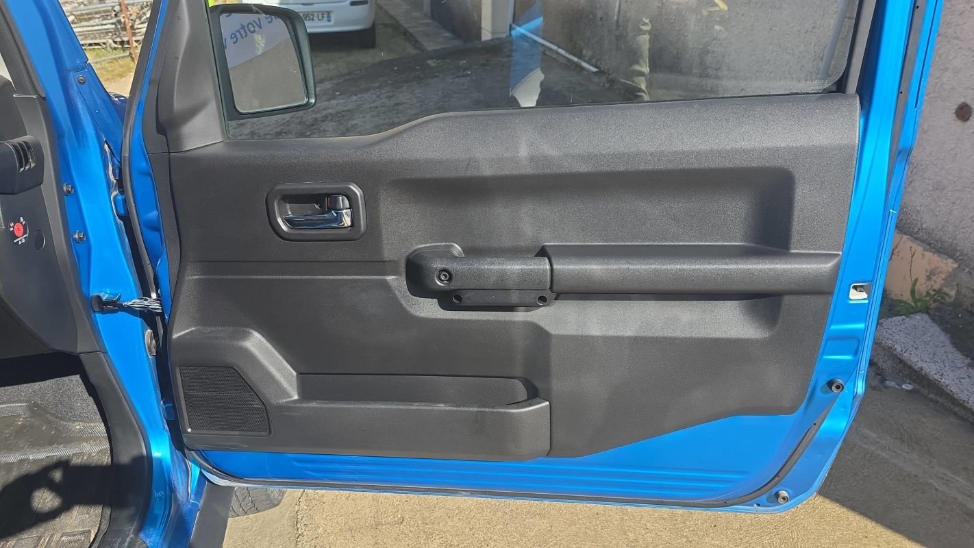 Suzuki Jimny - Photo 24