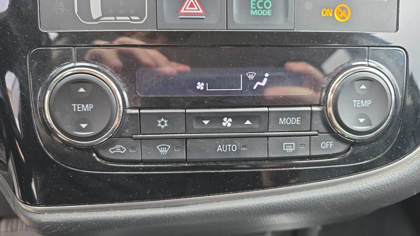 Mitsubishi Outlander - Photo 13