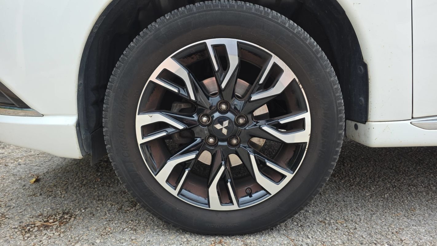 Mitsubishi Outlander - Photo 18