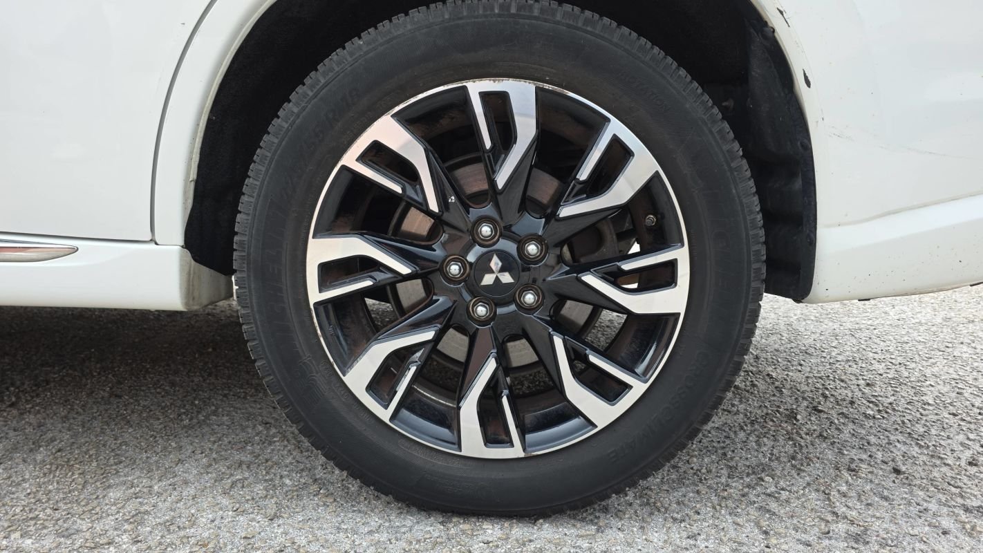 Mitsubishi Outlander - Photo 19