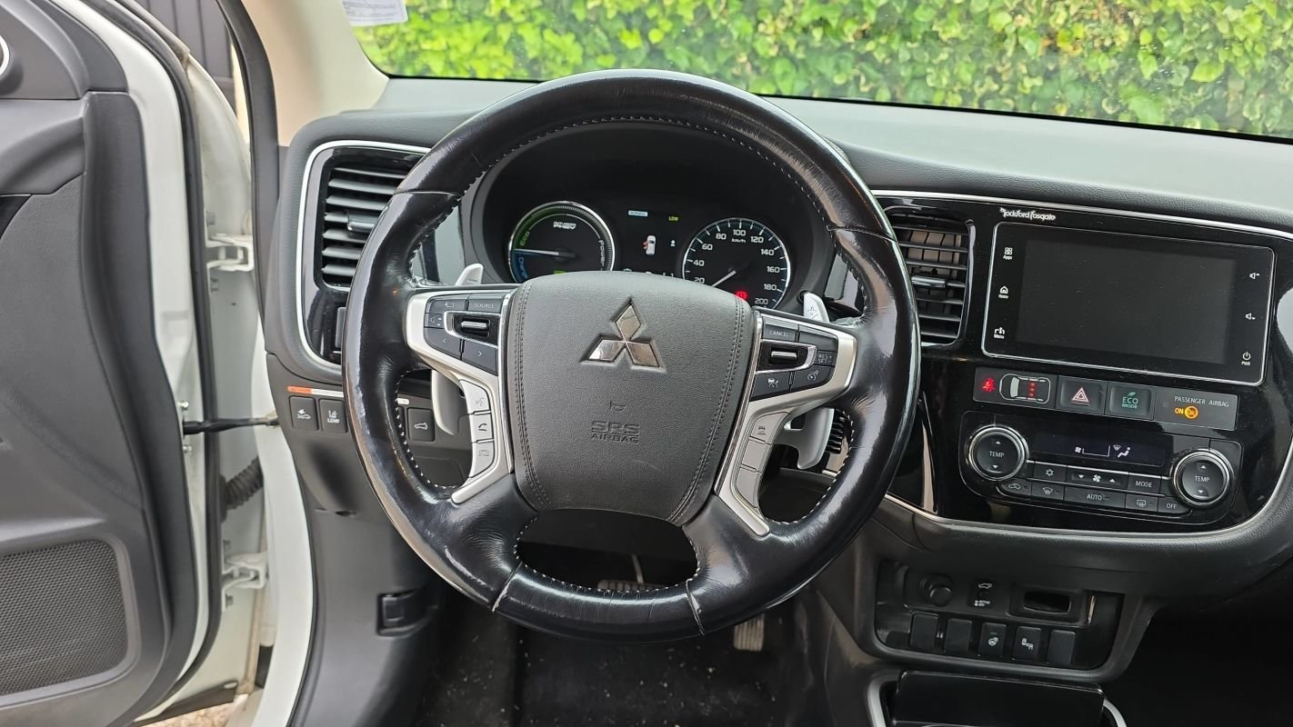 Mitsubishi Outlander - Photo 22