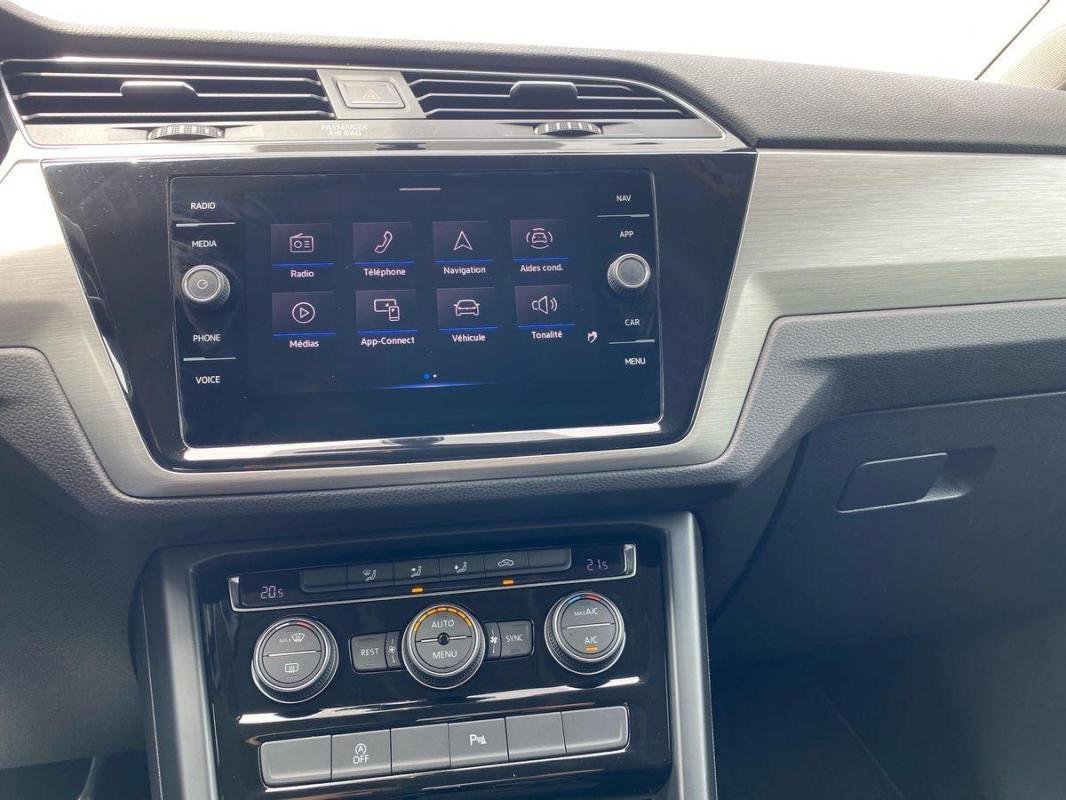 Volkswagen Touran - Photo 16