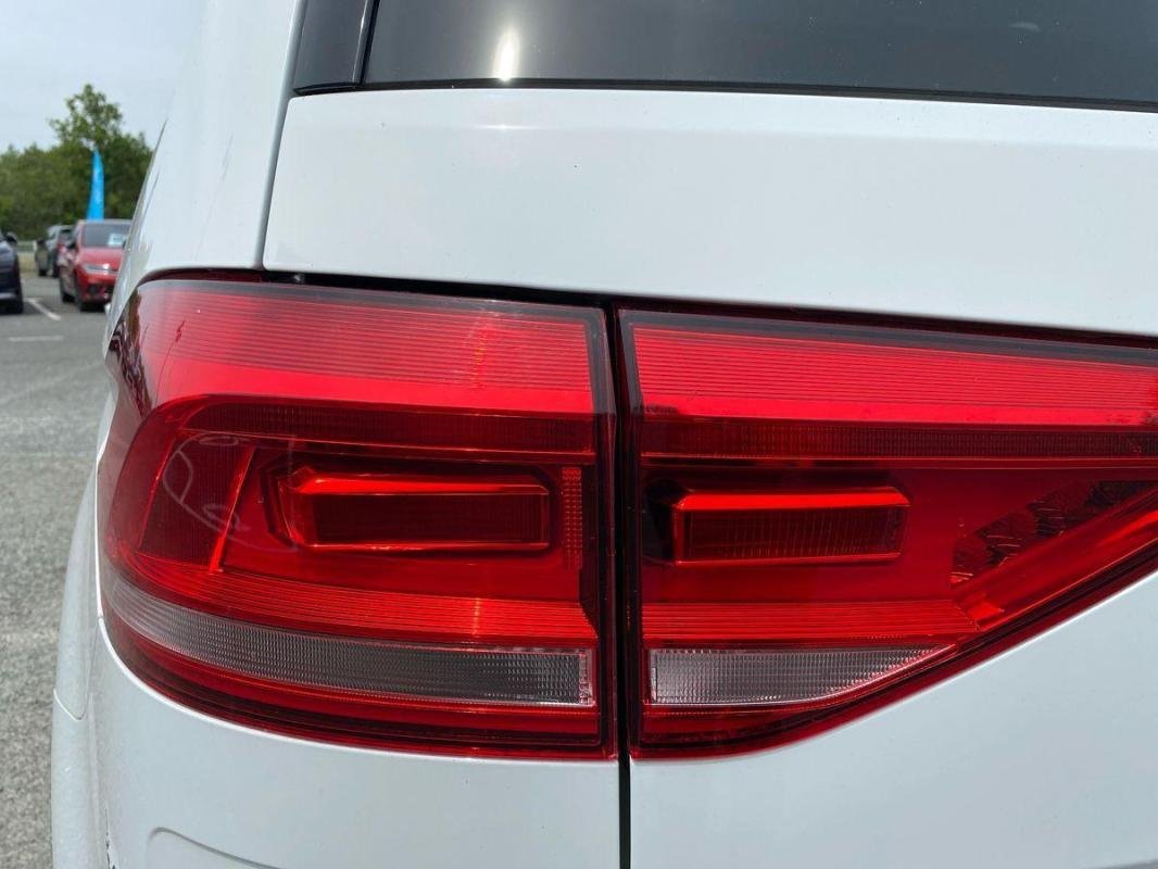 Volkswagen Touran - Photo 30