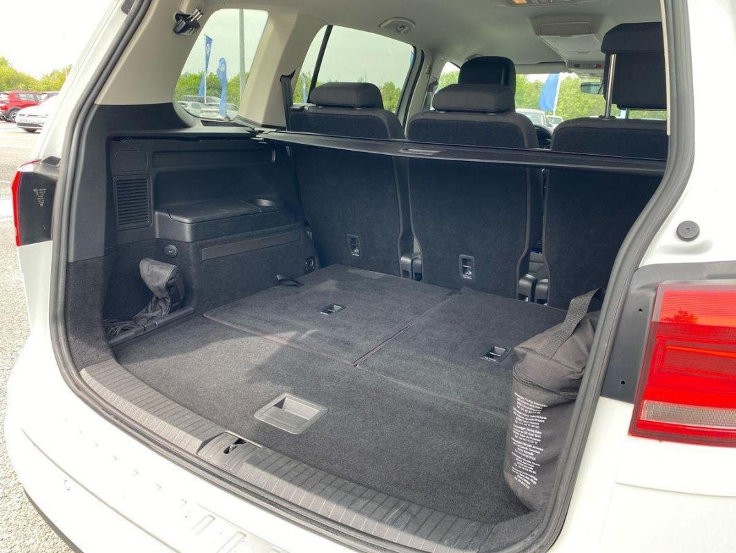 Volkswagen Touran - Photo 32