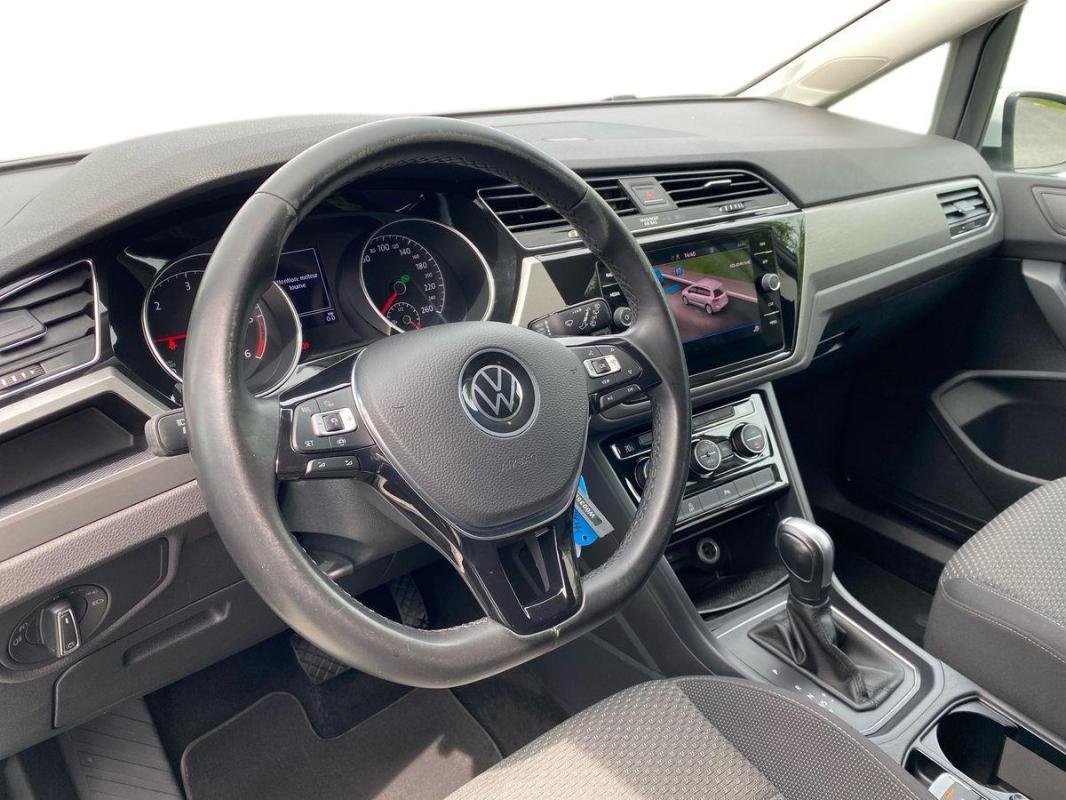 Volkswagen Touran - Photo 9