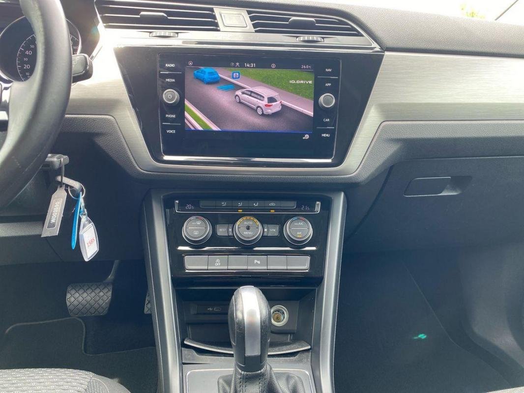 Volkswagen Touran - Photo 10