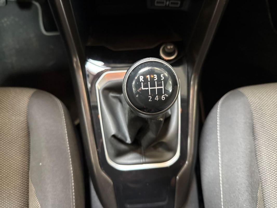 Volkswagen T-Roc - Photo 11