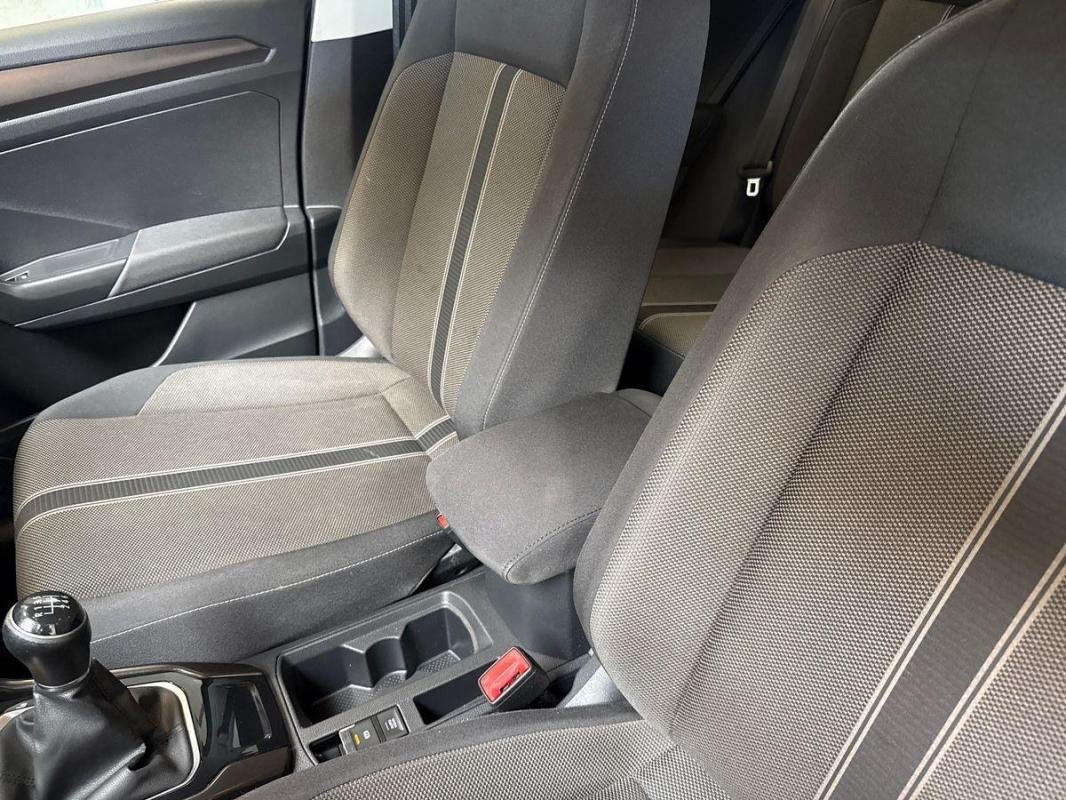 Volkswagen T-Roc - Photo 12