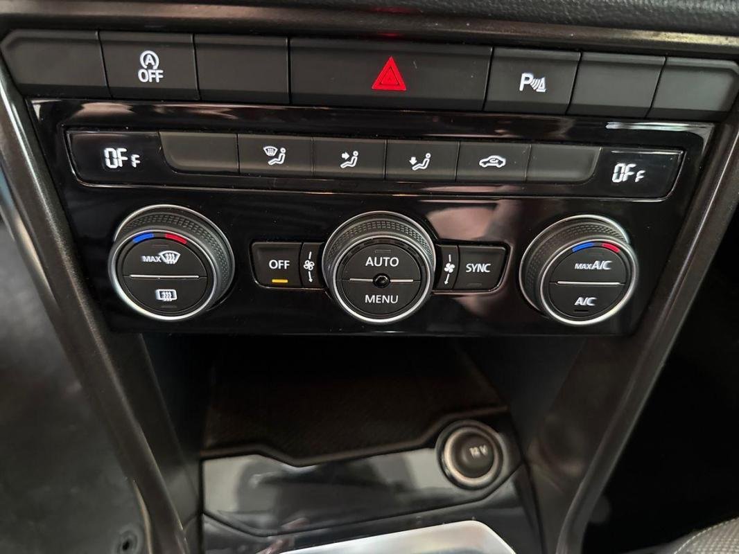 Volkswagen T-Roc - Photo 19