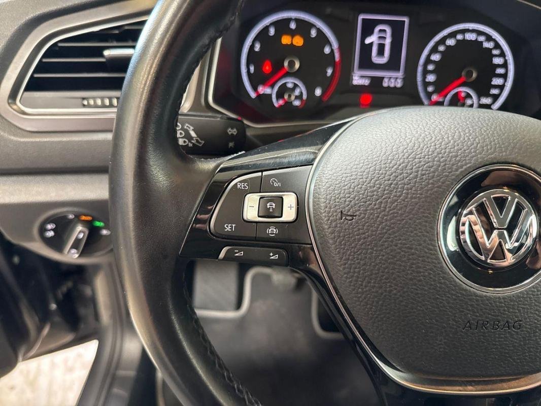Volkswagen T-Roc - Photo 21