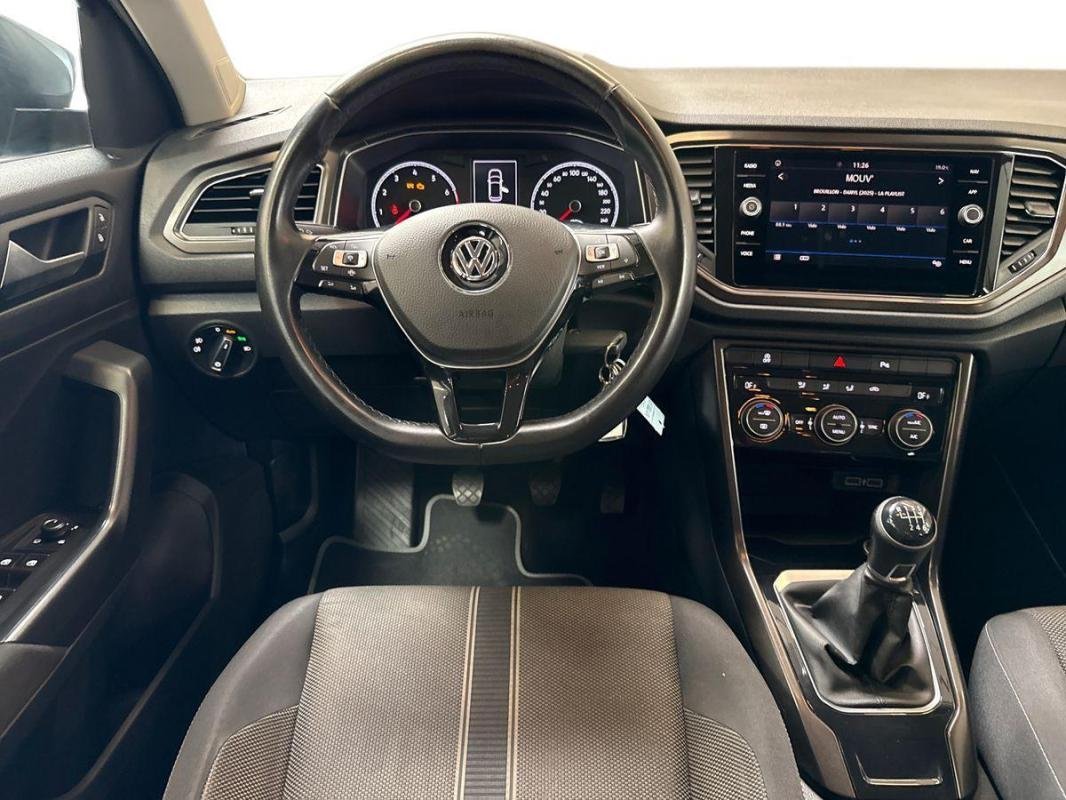 Volkswagen T-Roc - Photo 24