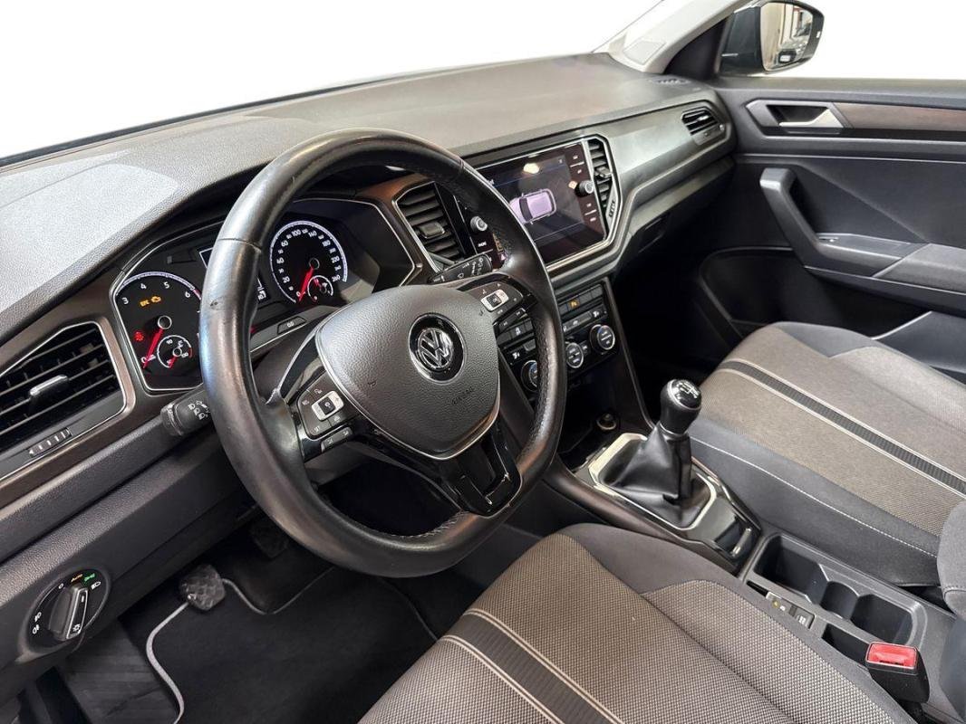 Volkswagen T-Roc - Photo 9