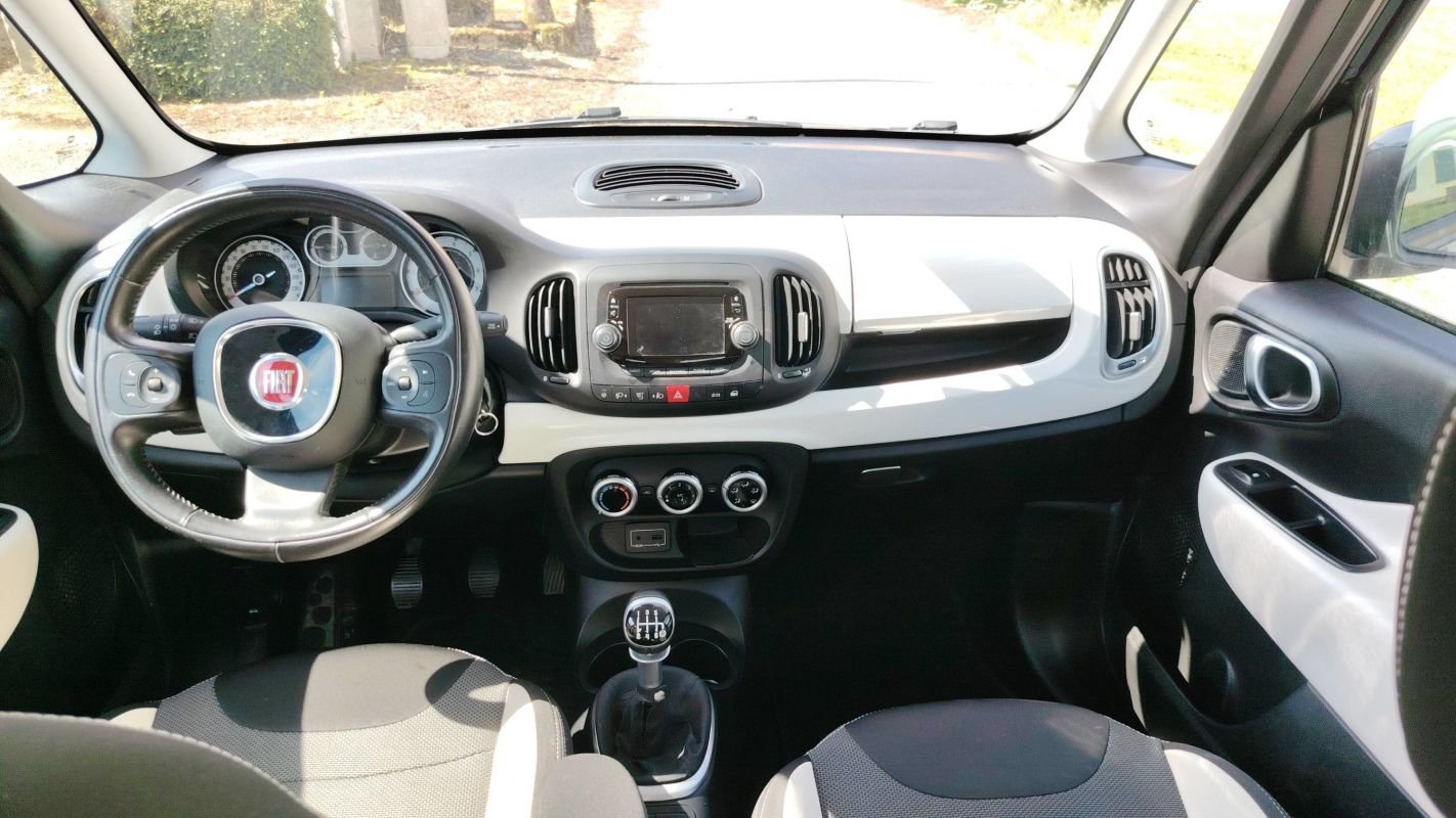 Fiat 500L - Photo 11