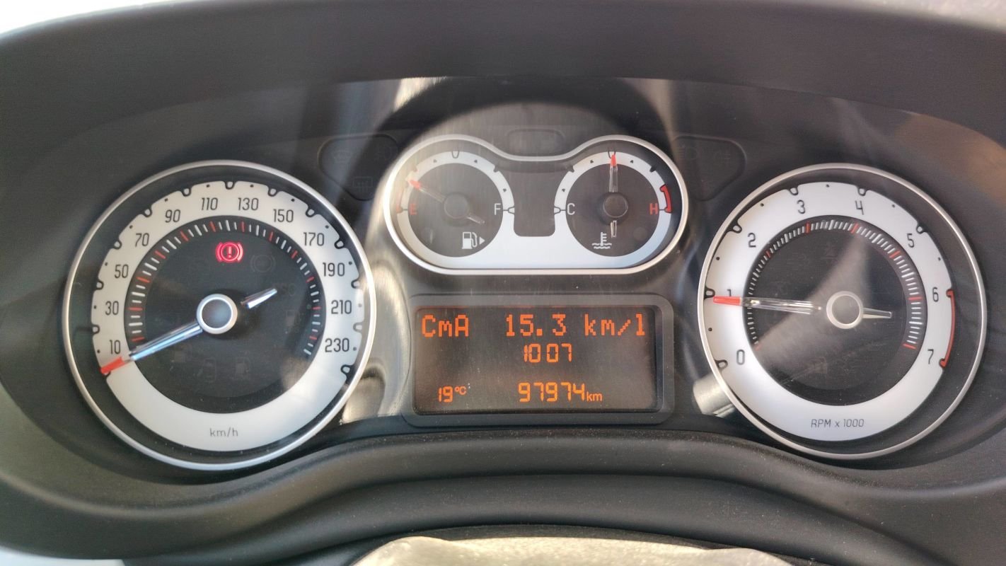 Fiat 500L - Photo 12