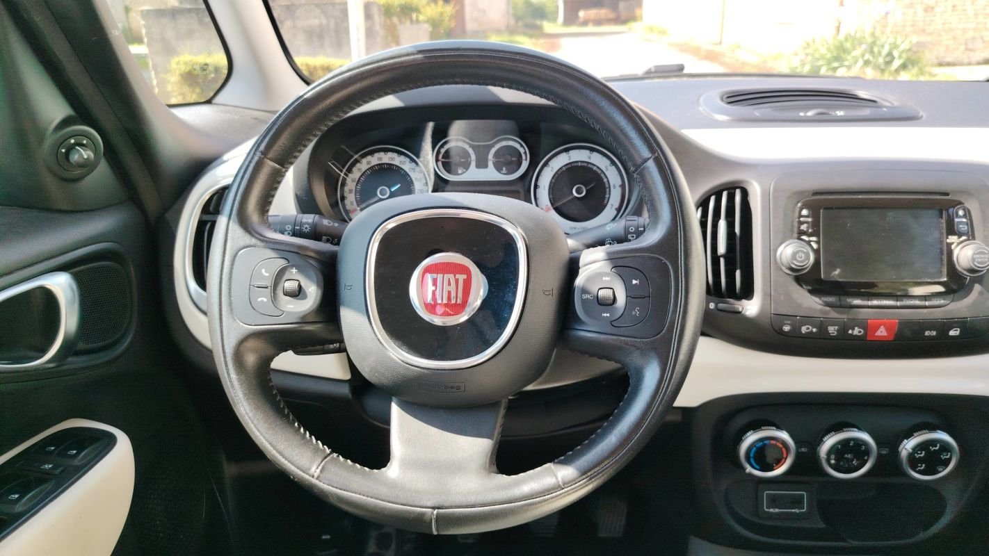 Fiat 500L - Photo 22