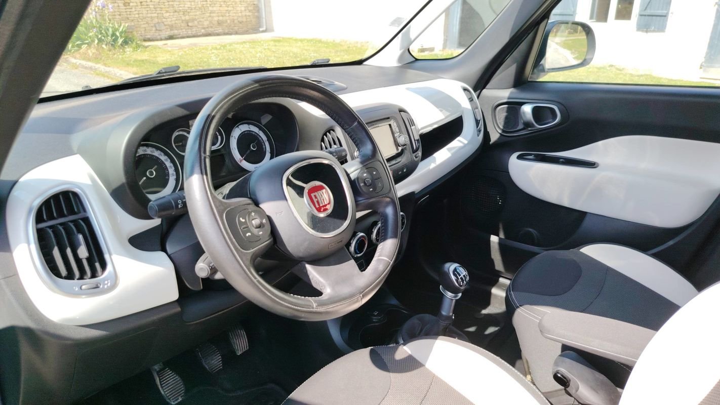Fiat 500L - Photo 8