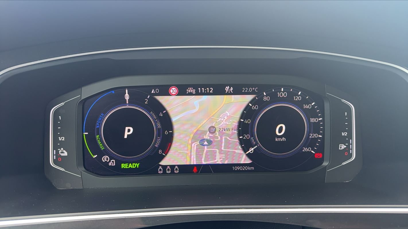 Volkswagen Tiguan - Photo 12