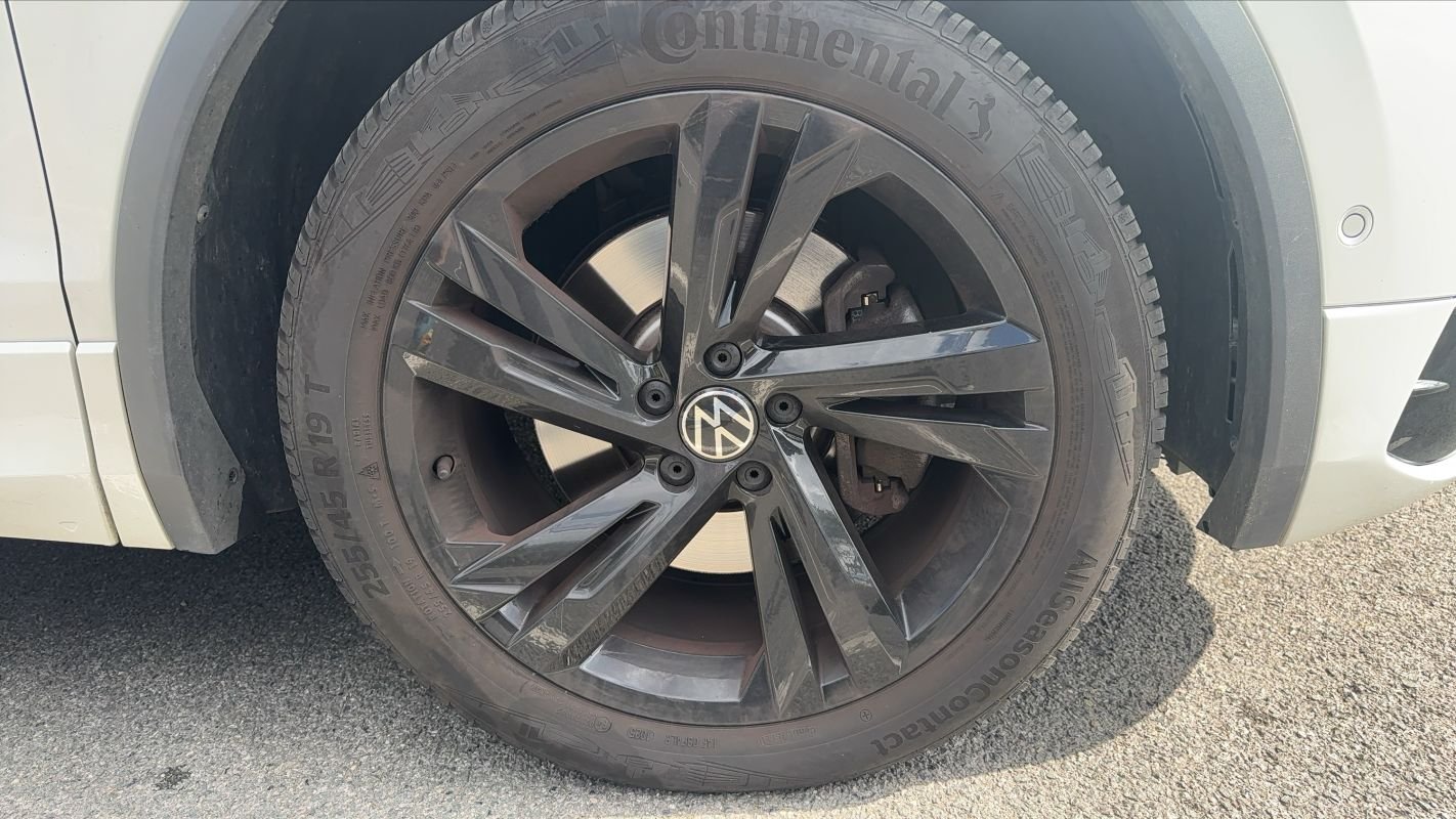 Volkswagen Tiguan - Photo 17