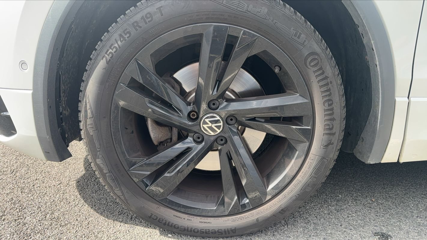 Volkswagen Tiguan - Photo 18