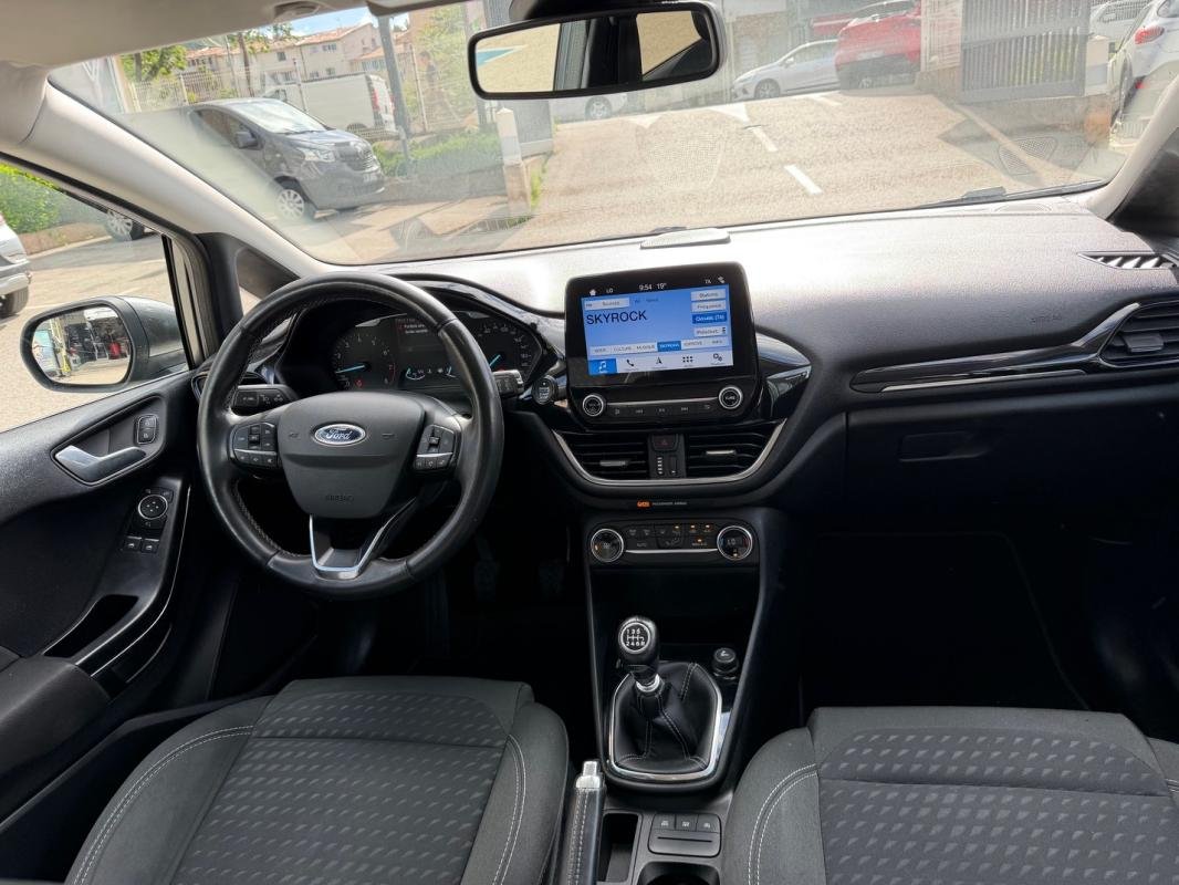 Ford Fiesta - Photo 12