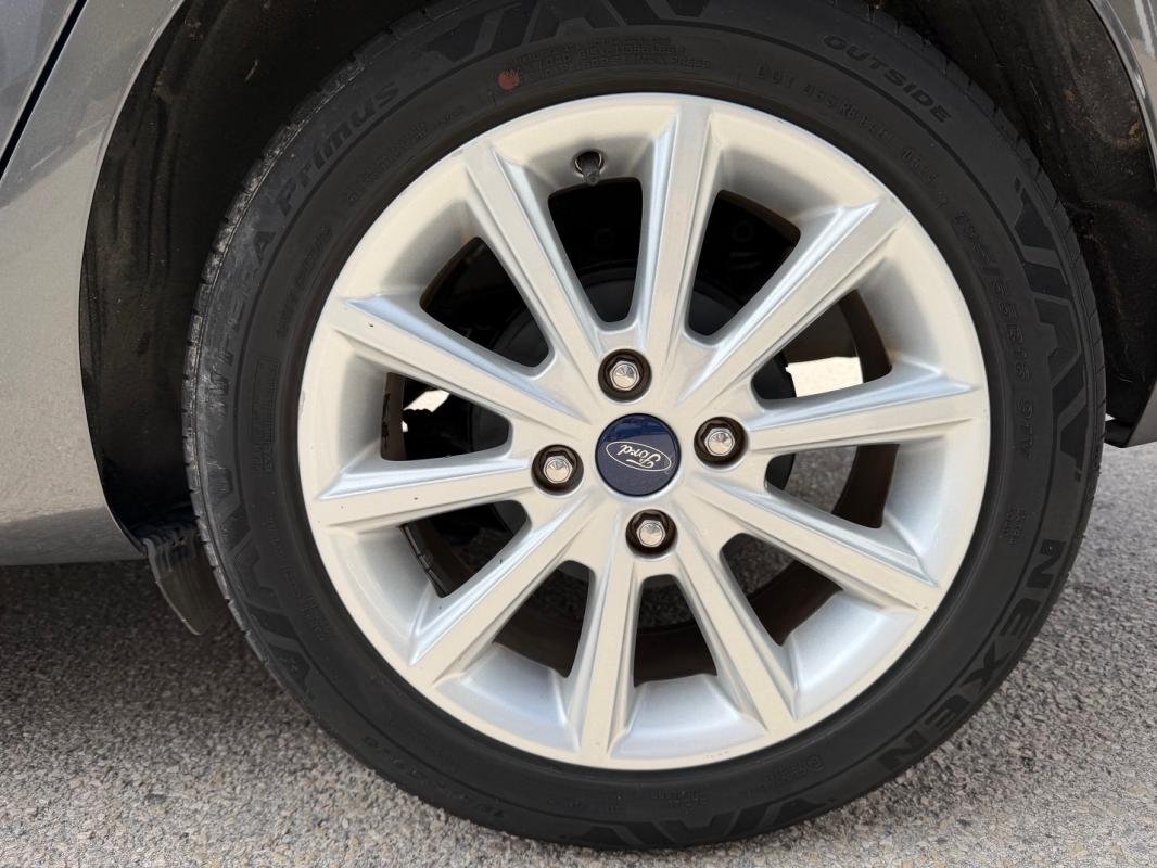 Ford Fiesta - Photo 13