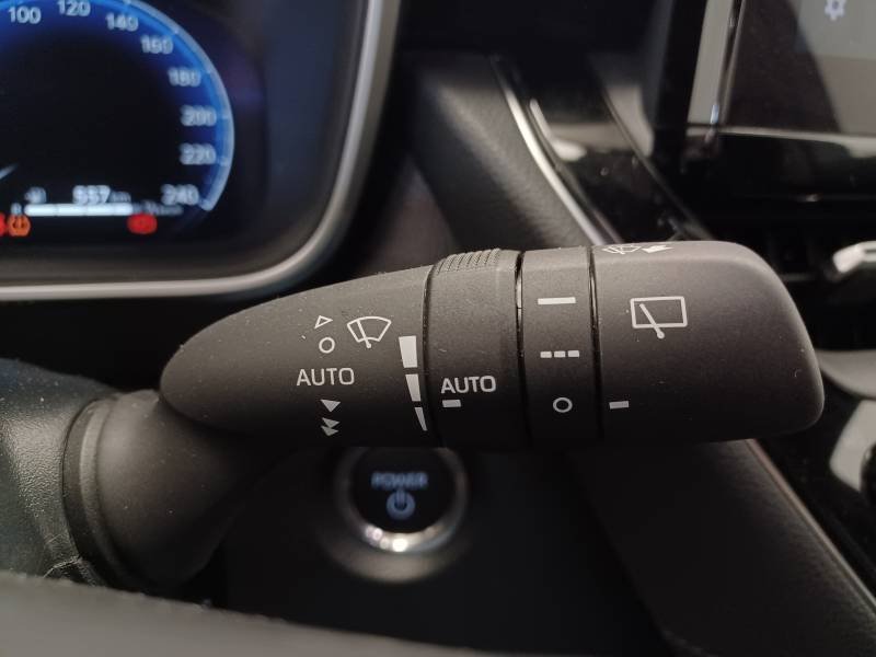 Toyota Corolla - Photo 24