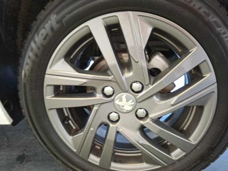 Peugeot 208 - Photo 13