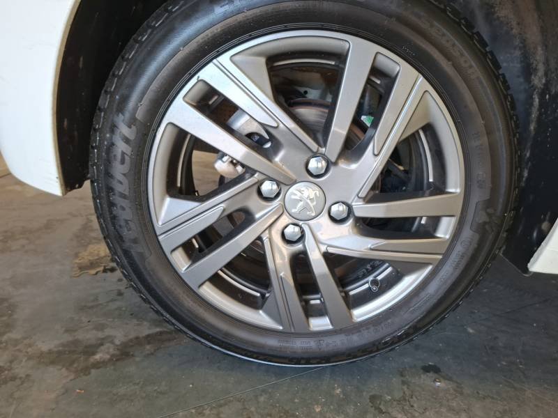 Peugeot 208 - Photo 10