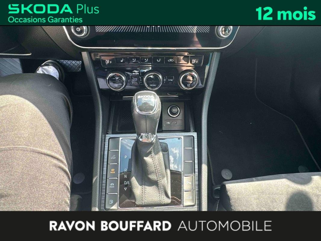 Skoda Superb Combi - Photo 19