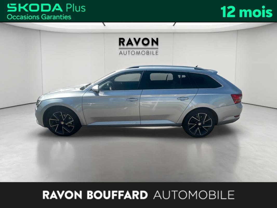 Skoda Superb Combi - Photo 2
