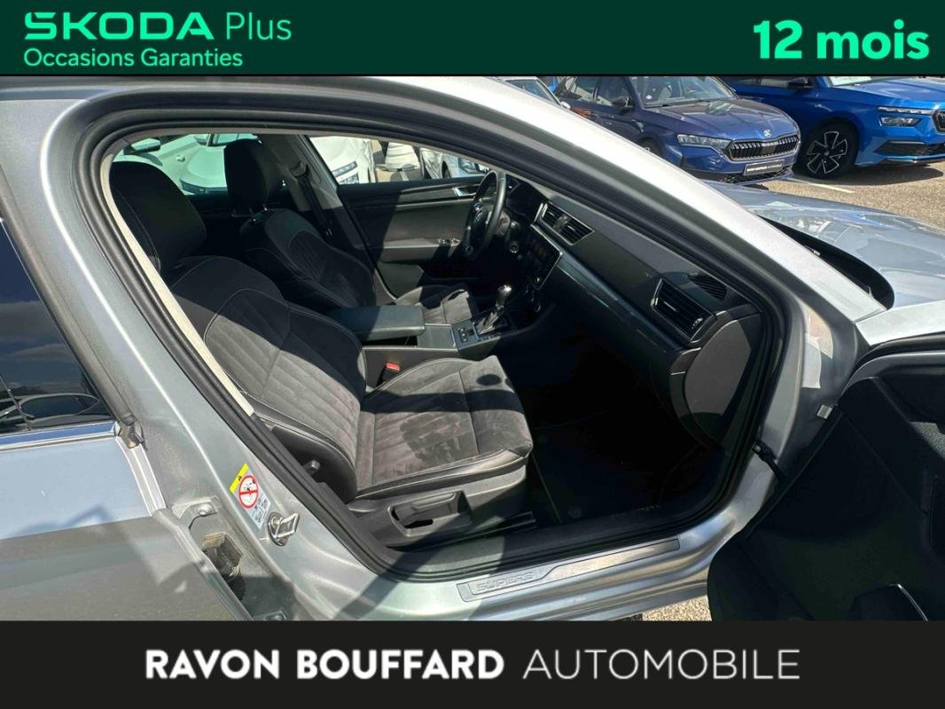 Skoda Superb Combi - Photo 27