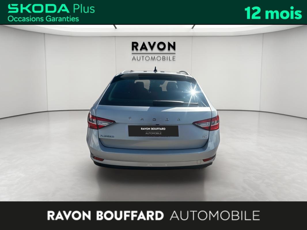Skoda Superb Combi - Photo 4