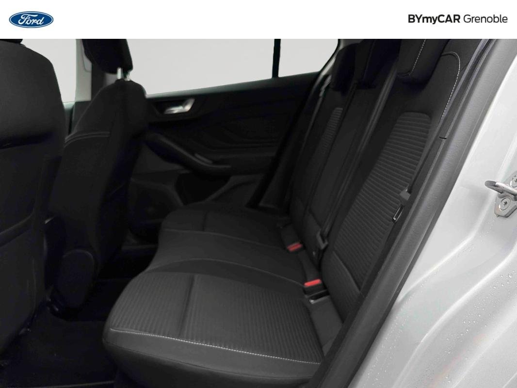 Ford Focus - Photo 12