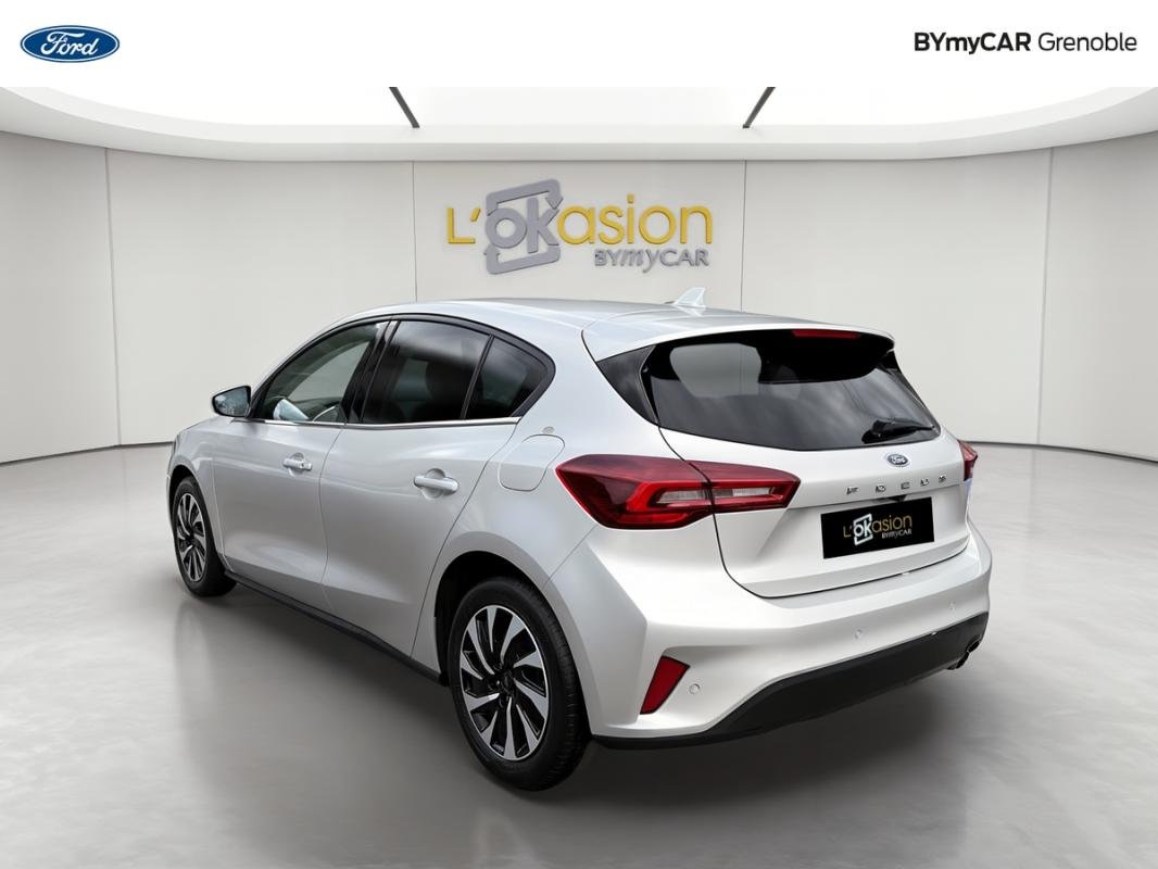 Ford Focus - Photo 3