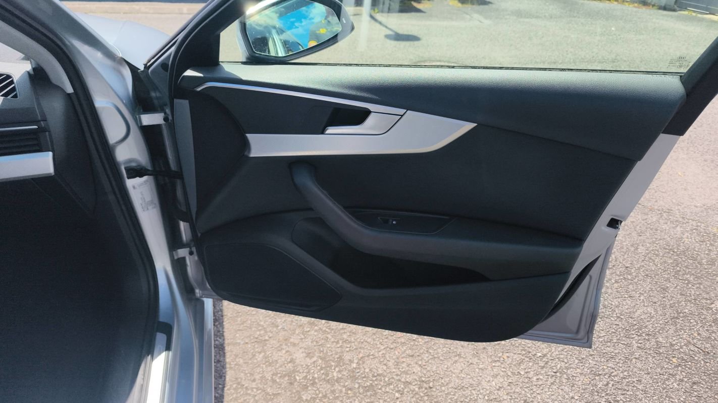 Audi A4 Avant - Photo 23