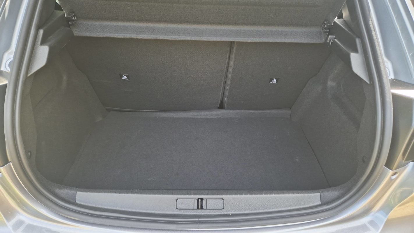 Peugeot 208 - Photo 14
