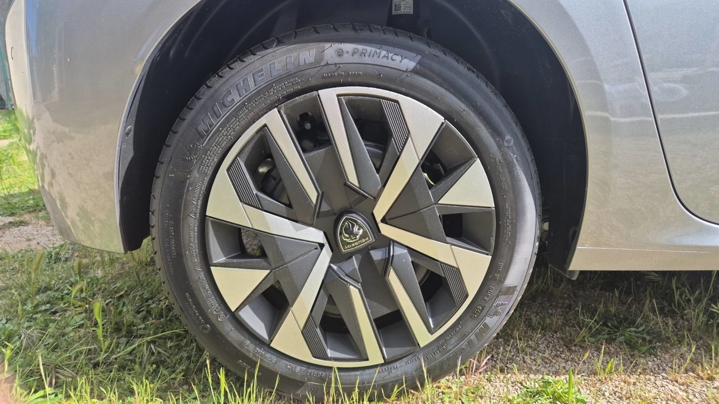 Peugeot 208 - Photo 16