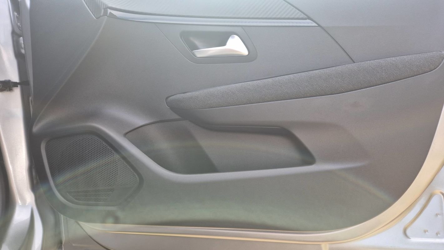 Peugeot 208 - Photo 24